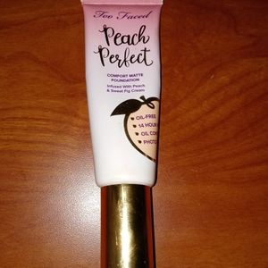 Sand PEACH PERFECT FOUNDATION by Too Faced